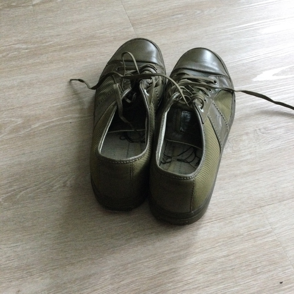 Lacoste Men's Olive Lace-Up Athletic Sneakers